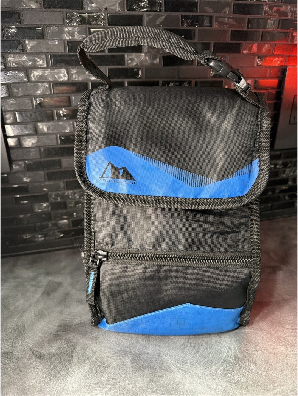 Arctic Zone Hi-Top Power Pack Lunch Pack with Food Pouch, Black & Blue